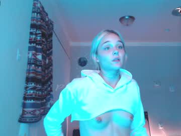 cam girl petitebrat image #127484