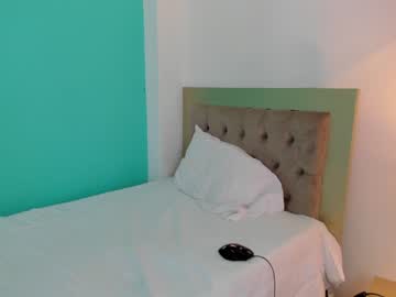 cam girl roberta_lipa image #3782195