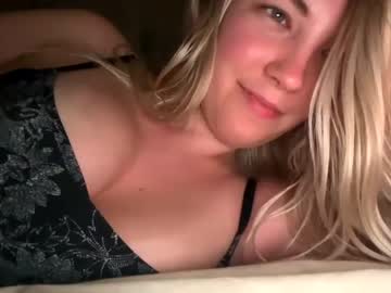 cam girl mariah95 image #2159185