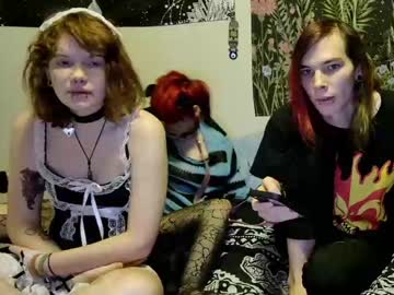 cam couple polyhouseofgays image #3448714