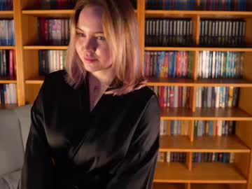 cam girl dinasmit image #4025204