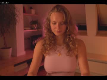 cam girl chillwithkira image #1860219