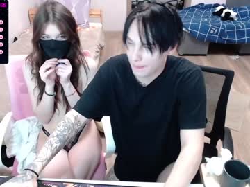 cam couple weekend_show image #3223998