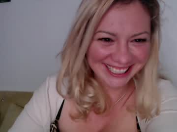 cam girl kiradivine image #1552105