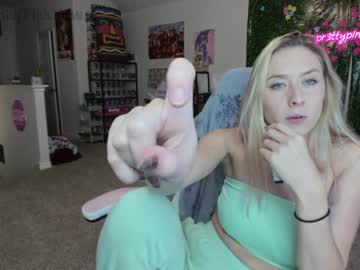 cam girl pr3ttyp1nkpussy image #2438239
