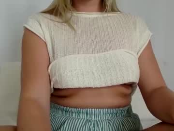 innocentblonde789 cam