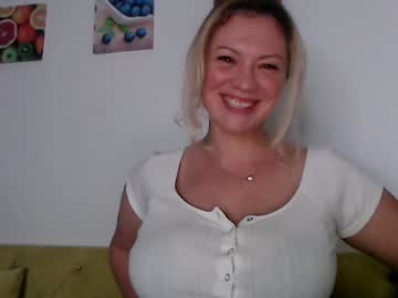 cam girl kiradivine image #1638266