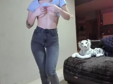 cam girl sofiaandwonderland image #1186342