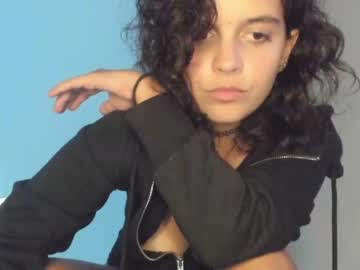 cam girl lilbeccaxo image #2772184