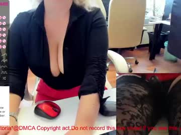 cam couple milf_viktoria image #3587550