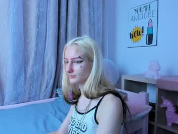 cam girl erika__lodge image #2284395