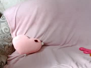 cam girl yournaughtyelly image #229677