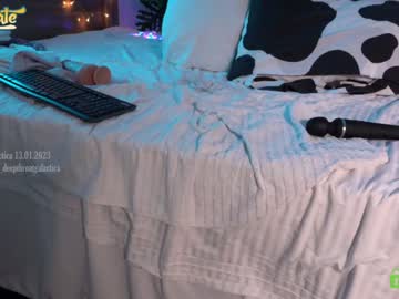 cam girl _deepthroatgalactica image #3488417