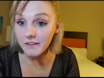 cam girl cutiekatie3273 image #1202147