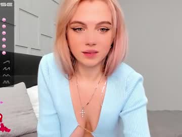 cam girl small_blondee image #1470188