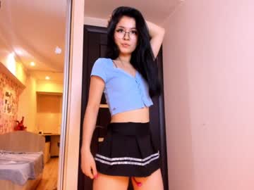 cam girl akino_17 image #1270510