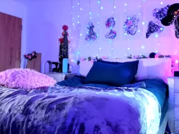 cam girl littlee33 image #1940199