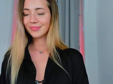 cam girl emmi_rosee image #3766726