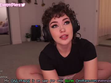 cam girl evelynpiers image #2480343
