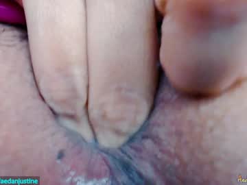 cam girl aedanjustine image #423547