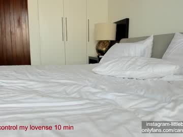 cam girl carolinaherera image #1799763