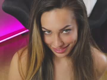 cam girl francescadomi image #2886419