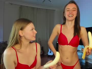 cam girl look_at_show image #3922221