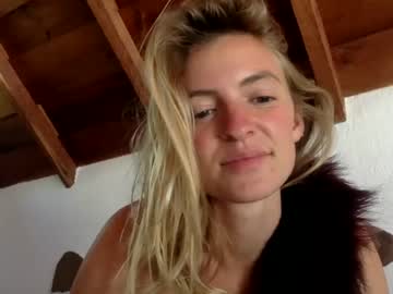 maidenmothercrone cam