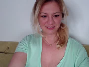 cam girl kiradivine image #2076957