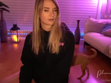 cam girl phoenix_taylor image #987115