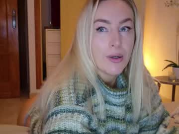 cam girl christinasiemone image #4036191