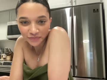 cam girl ittybity115598 image #3763575