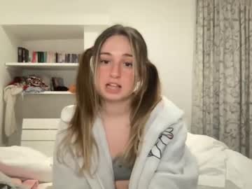 cam girl lilmills image #1055672