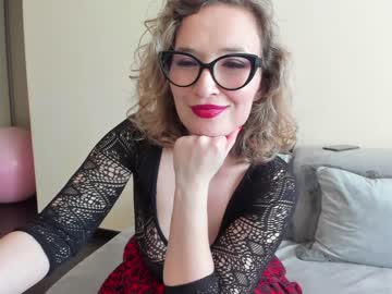 cam girl emilymilf__ image #3823093