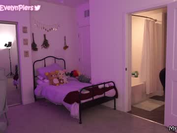 cam girl evelynpiers image #2280403