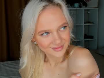 cam girl sarahphylliss image #2631303