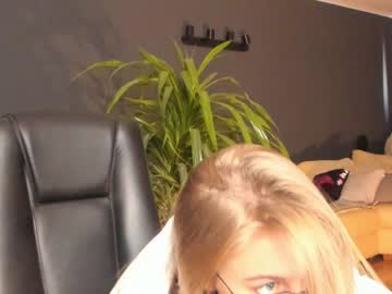 cam girl linellali image #2868947