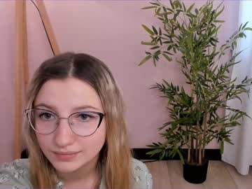 cam girl katiehastey image #3975463