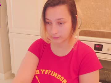 cam girl aveksmr image #2228621