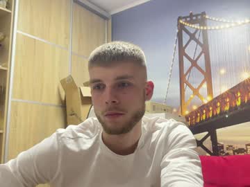 cam man raw_edge image #4048022