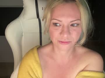 cam girl kiradivine image #2692891