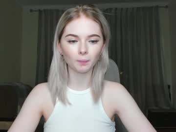 cam girl yuppiyulia image #230062