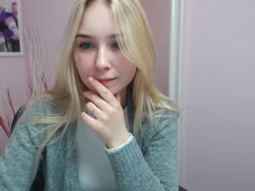 cam girl lila_page image #1082817
