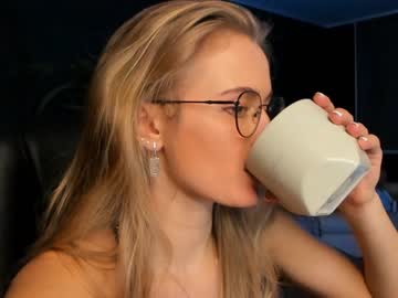 cam girl linellali image #2884556