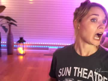 cam girl phoenix_taylor image #986440