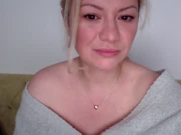cam girl kiradivine image #1717260