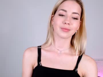 cam girl emmi_rosee image #1400049