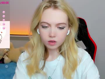 cam girl small_blondee image #3710636
