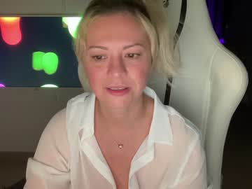 cam girl kiradivine image #2785502