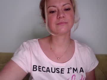 cam girl kiradivine image #1990459
